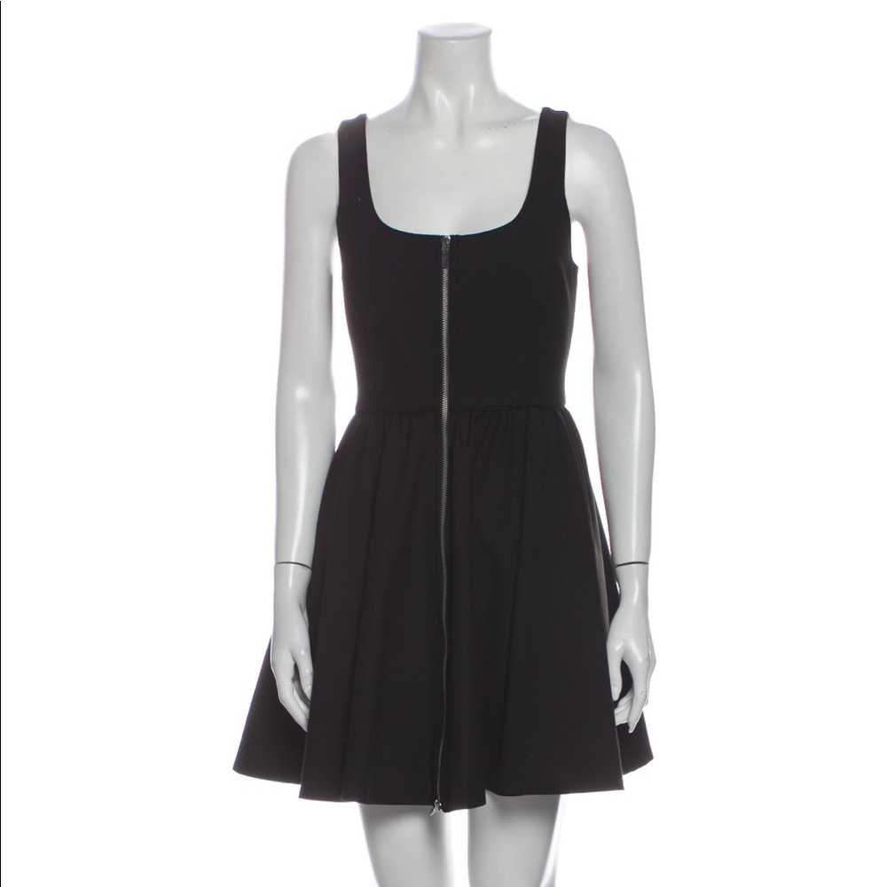 SOLD ✨HP✨ Elizabeth & James Zip Up Scoop Neck Dress